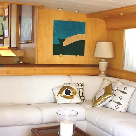 Motor Yacht Isa Mar Bådhotel